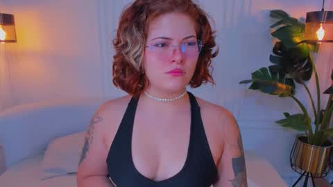 madissonmoore5 online show from October 1, 2025, 12:22 pm