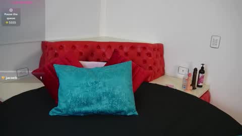 Snapshot of madissoon__ chatting on November 21, 2025, 7:01 pm Maddison online show from November 21, 2025, 7:01 pm