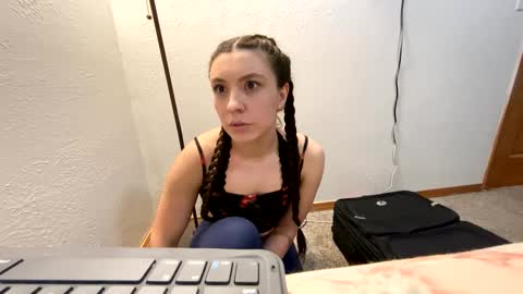 MayUjoin29 online show from January 22, 2025, 5:59 am