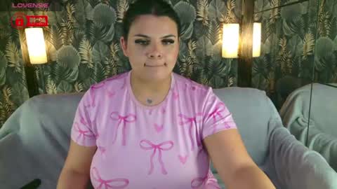 Snapshot of madymoan chatting on July 4, 2026, 10:21 am MADYMOAN online show from July 4, 2026, 10:21 am