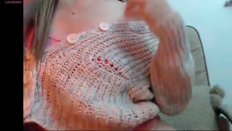 Snapshot of madyqueen chatting on February 7, 2025, 5:40 pm Mara online show from February 7, 2025, 5:40 pm