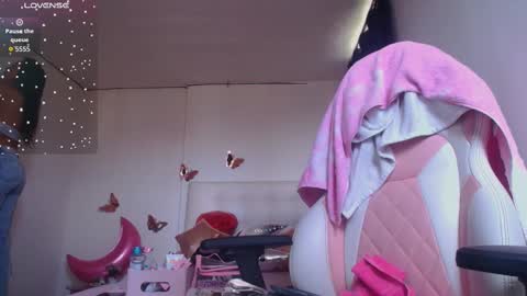 madysson__js_ online show from September 23, 2025, 2:42 pm