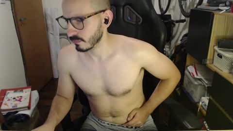 Snapshot of madziula chatting on January 26, 2025, 5:02 am Peter online show from January 26, 2025, 5:02 am