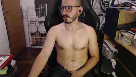 Snapshot of madziula chatting on February 16, 2025, 5:04 am Peter online show from February 16, 2025, 5:04 am