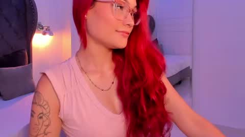 Snapshot of mae_lyra chatting on July 27, 2026, 4:58 pm Mae Lyra online show from July 27, 2026, 4:58 pm