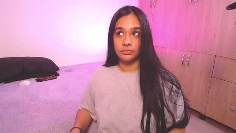 mae and nathan online show from September 9, 2025, 2:16 pm