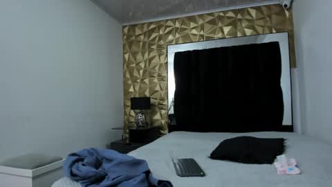 MAEE ANGELS online show from December 24, 2024, 7:55 pm