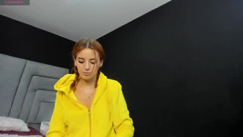 MAEE ANGELS online show from February 27, 2025, 4:09 am