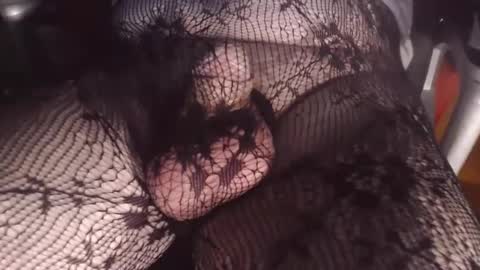 maestro2017 online show from February 24, 2025, 10:25 pm