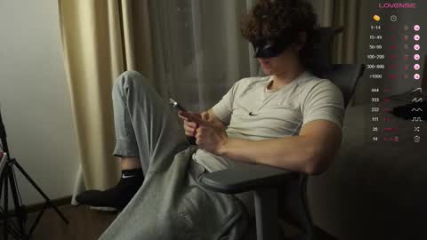 Snapshot of maestro3369 chatting on October 5, 2025, 6:17 pm Mike XMaestro 3369 online show from October 5, 2025, 6:17 pm