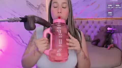 Snapshot of maeve_bigboobs chatting on July 11, 2026, 9:16 pm Mae online show from July 11, 2026, 9:16 pm