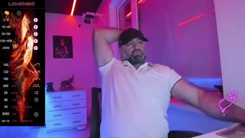 Snapshot of magabear chatting on June 20, 2026, 8:44 pm Magabear online show from June 20, 2026, 8:44 pm