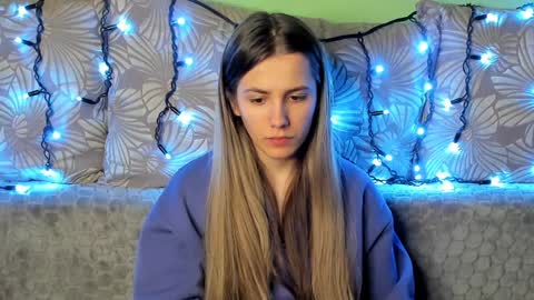 Maggie online show from December 15, 2024, 3:45 am