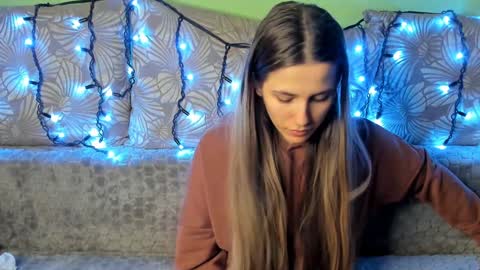 Maggie online show from December 26, 2024, 3:59 am