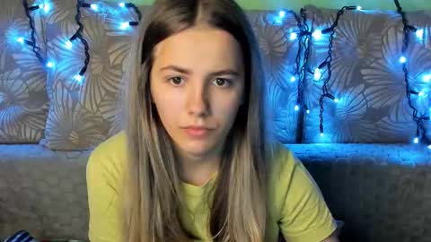 Maggie online show from November 3, 2025, 3:52 am