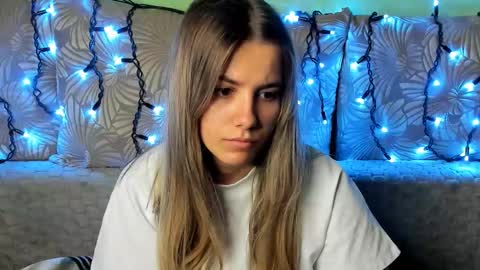 Maggie online show from November 11, 2025, 3:50 am