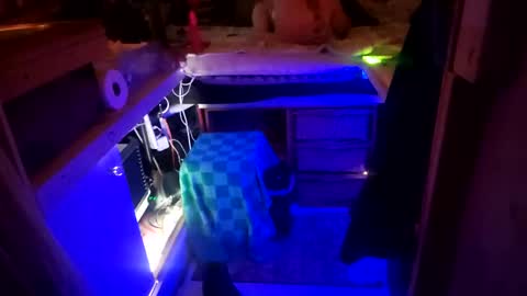 Gaia Love online show from February 6, 2025, 6:40 am