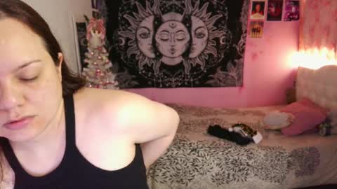 Claire online show from December 25, 2024, 3:06 pm