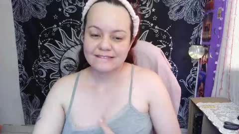 Snapshot of magic_clairewitch chatting on May 29, 2026, 9:24 pm Claire online show from May 29, 2026, 9:24 pm