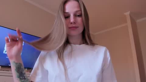 Alice  online show from April 16, 2026, 11:11 am