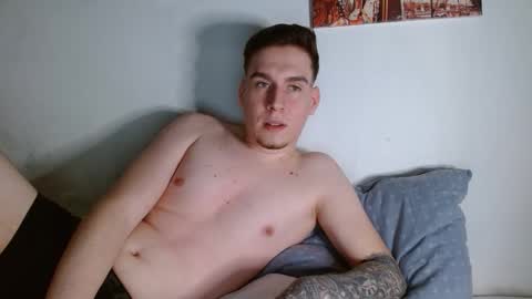 Snapshot of magic_fantasy77 chatting on April 29, 2026, 4:27 am magic_fantasy77 online show from April 29, 2026, 4:27 am