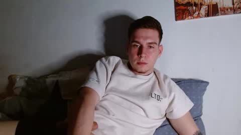 Snapshot of magic_fantasy77 chatting on May 6, 2026, 9:42 pm magic_fantasy77 online show from May 6, 2026, 9:42 pm