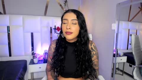 Snapshot of magic_marg chatting on December 5, 2024, 9:06 pm Marge online show from December 5, 2024, 9:06 pm