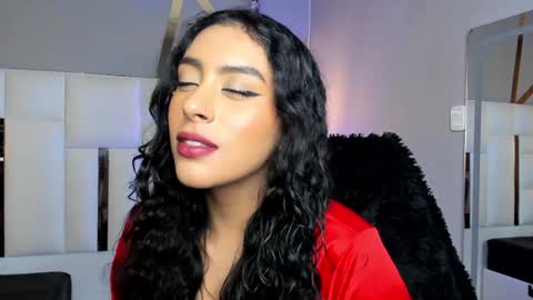 Snapshot of magic_marg chatting on December 6, 2024, 11:57 pm Marge online show from December 6, 2024, 11:57 pm