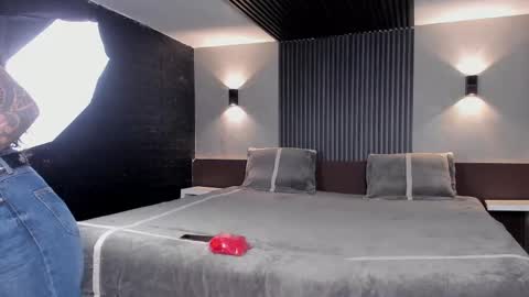 Snapshot of magic_marg chatting on September 16, 2025, 9:49 pm Marge online show from September 16, 2025, 9:49 pm