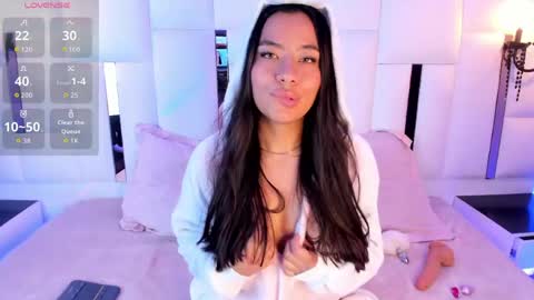 Snapshot of magic_mei chatting on May 13, 2026, 7:55 pm Mei online show from May 13, 2026, 7:55 pm