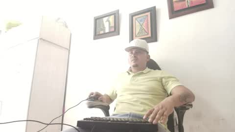 Snapshot of magic_milk23 chatting on September 16, 2025, 7:04 pm magic_milk23 online show from September 16, 2025, 7:04 pm