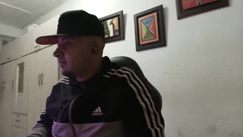 Snapshot of magic_milk23 chatting on September 25, 2025, 3:10 am magic_milk23 online show from September 25, 2025, 3:10 am