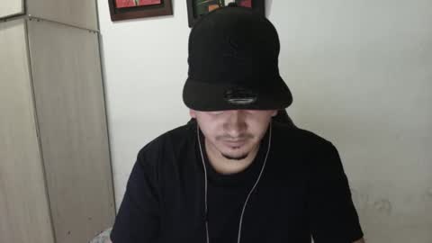 Snapshot of magic_milk23 chatting on October 1, 2025, 3:12 am magic_milk23 online show from October 1, 2025, 3:12 am