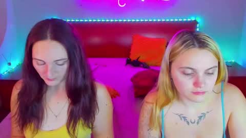 Lili and Bella online show from December 14, 2024, 7:40 am