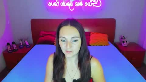 Lili and Bella online show from December 20, 2024, 8:28 am