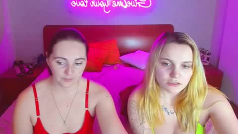 Lili and Bella online show from February 21, 2025, 11:22 am