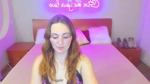 Lili and Bella online show from February 2, 2026, 6:50 pm