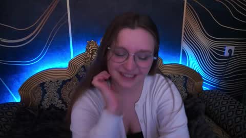 Emily online show from November 6, 2025, 2:07 pm