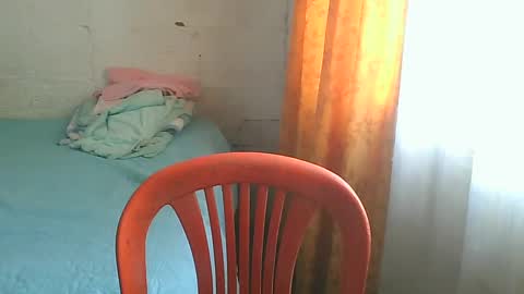 Snapshot of magiietaylor_ chatting on October 14, 2025, 6:31 pm Maggie Taylor online show from October 14, 2025, 6:31 pm