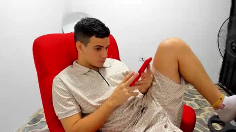 Snapshot of magnificent_star18 chatting on October 19, 2025, 6:25 am RONALD online show from October 19, 2025, 6:25 am