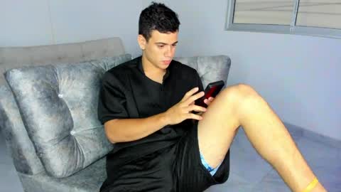 Snapshot of magnificent_star18 chatting on May 18, 2026, 12:18 am RONALD online show from May 18, 2026, 12:18 am