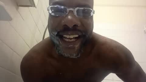 Snapshot of magnumrick817 chatting on February 14, 2026, 12:40 am magnumrick817 online show from February 14, 2026, 12:40 am