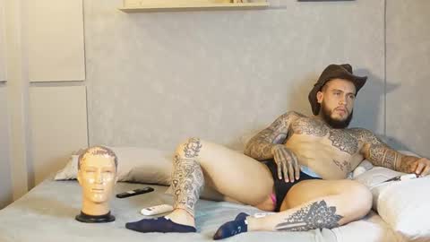 MAGNUS DAHL online show from February 1, 2025, 9:40 pm