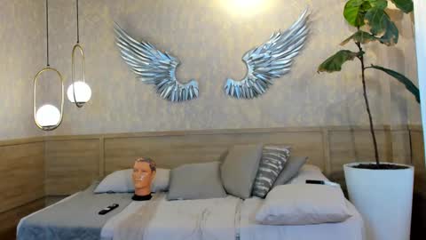 MAGNUS DAHL online show from February 18, 2025, 3:21 pm