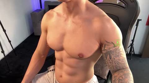 Snapshot of magnus_savage chatting on June 24, 2026, 7:02 pm If you want me to use the Lovense please let me know -- online show from June 24, 2026, 7:02 pm