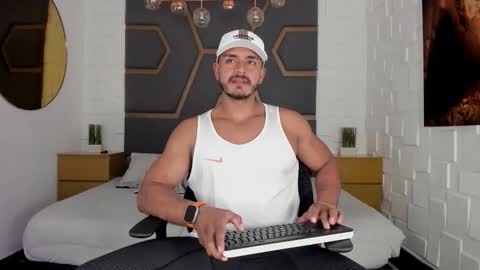 Snapshot of magnusclark chatting on September 15, 2025, 6:19 pm Magnusclark online show from September 15, 2025, 6:19 pm