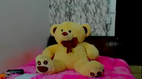 Maia Bronce online show from May 4, 2026, 12:06 am