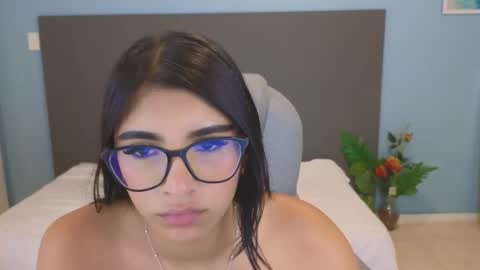 Maiaa Ruiz  online show from September 12, 2025, 3:23 pm