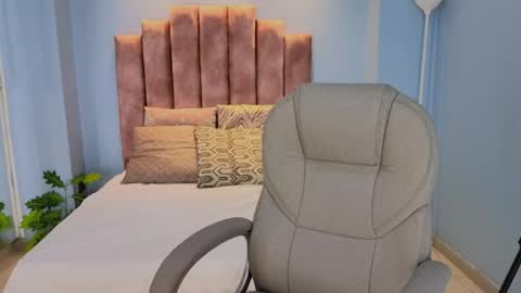 Snapshot of maiaa_ruiz chatting on April 15, 2026, 3:02 am Maiaa Ruiz online show from April 15, 2026, 3:02 am