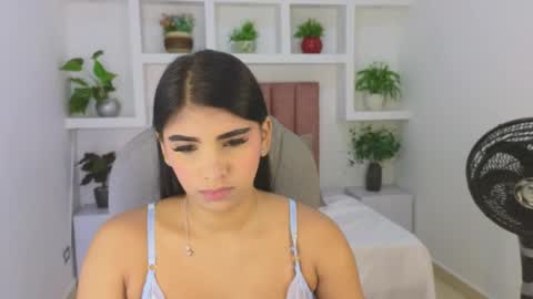 Snapshot of maiaa_ruiz chatting on May 13, 2026, 1:30 pm Maiaa Ruiz online show from May 13, 2026, 1:30 pm
